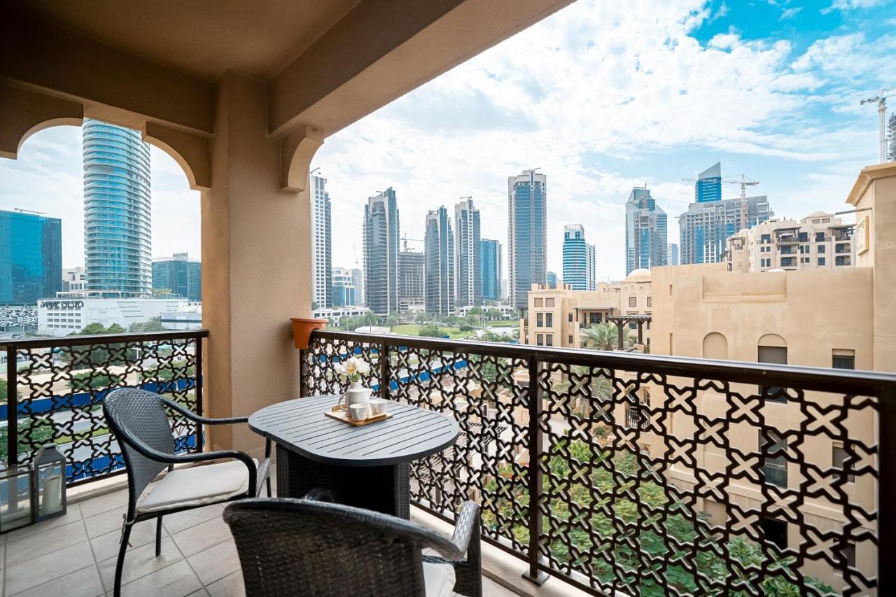 Higuests - Spacious Apt With Private Balcony In Old Town Dubai Bagian luar foto