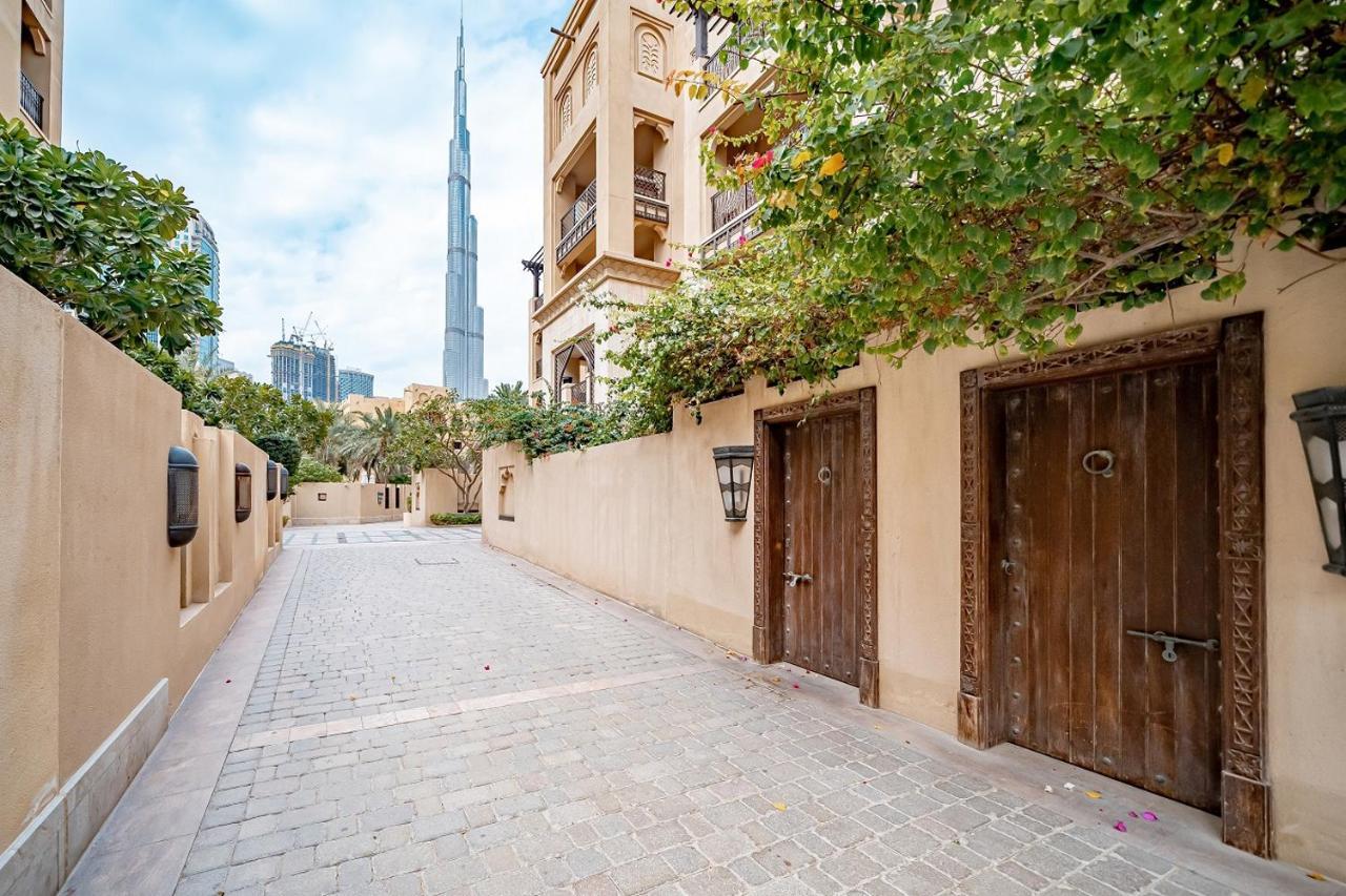 Higuests - Spacious Apt With Private Balcony In Old Town Dubai Bagian luar foto