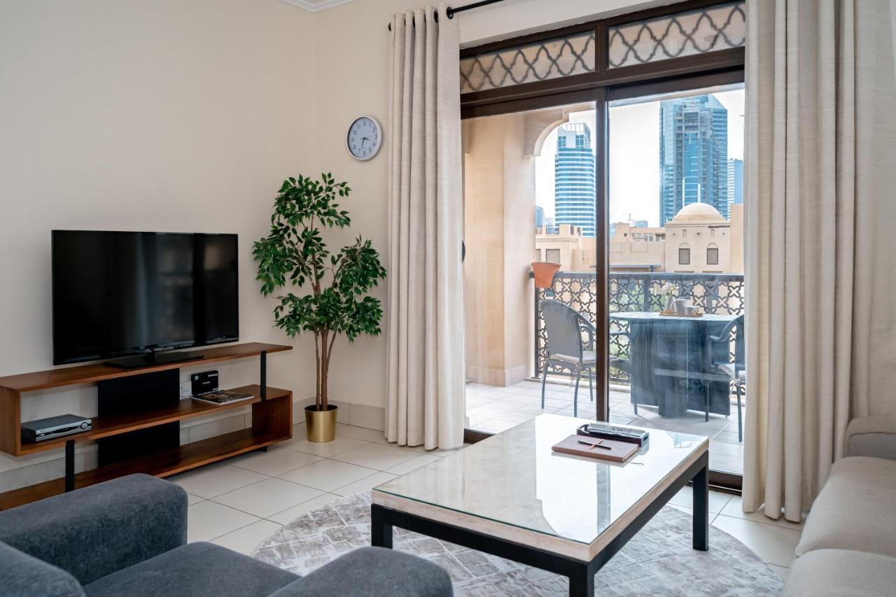Higuests - Spacious Apt With Private Balcony In Old Town Dubai Bagian luar foto