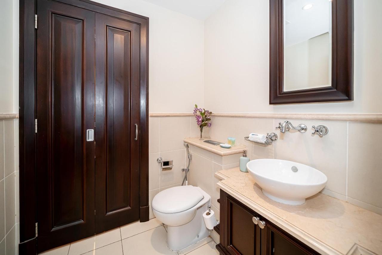 Higuests - Spacious Apt With Private Balcony In Old Town Dubai Bagian luar foto